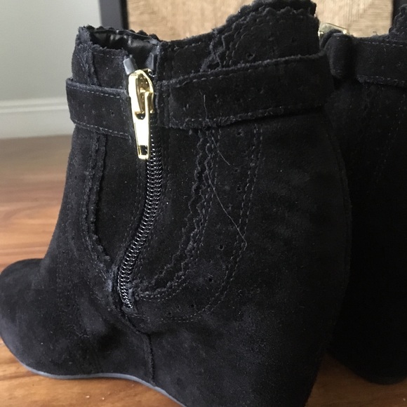 Dolce Vita Black Suede Wedge Booties - Picture 2 of 5